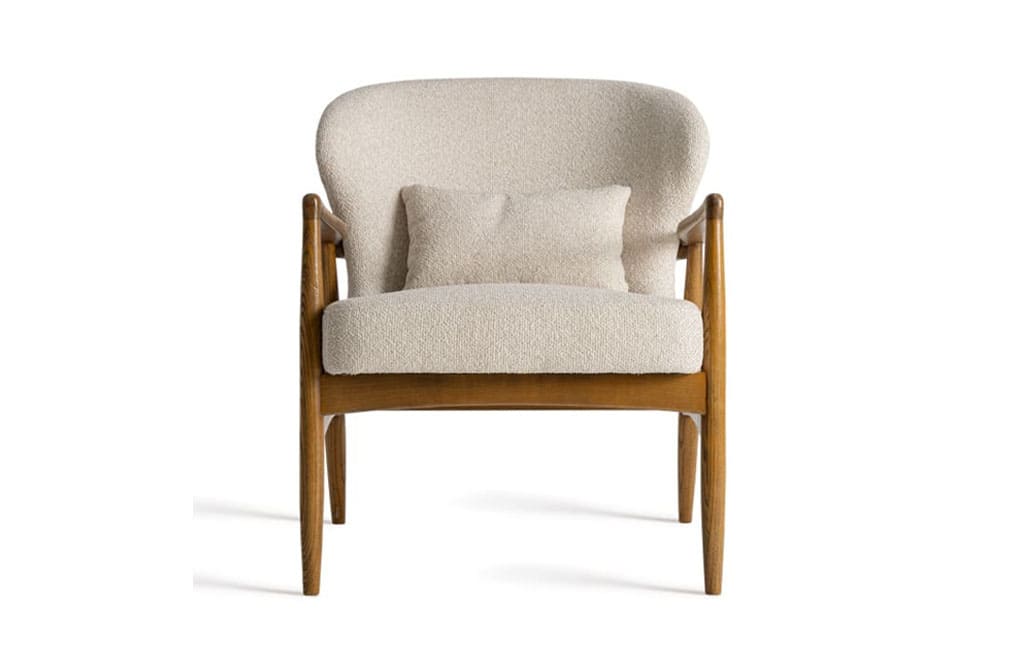 Bulk product photo editing service for e-commerce businesses in Denmark